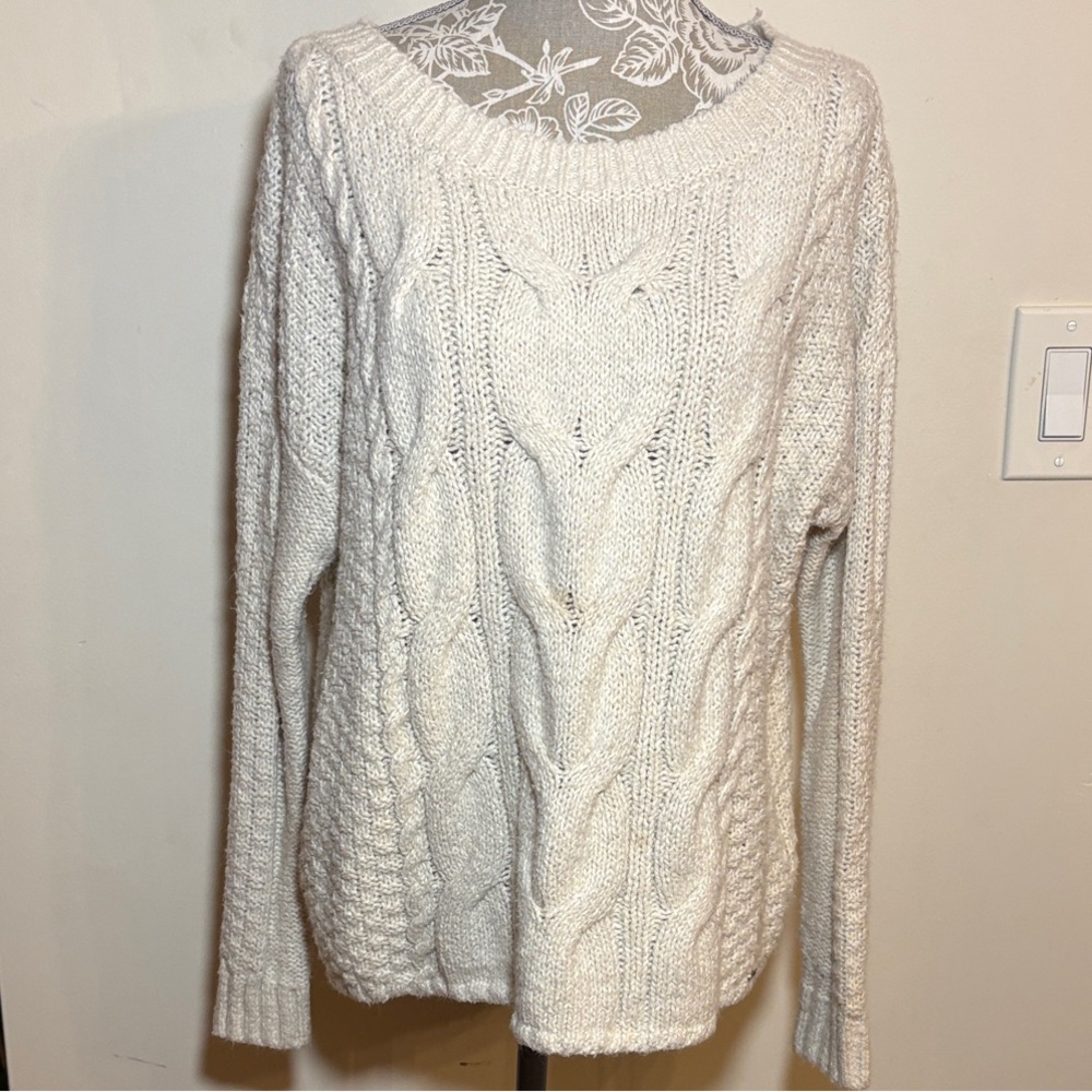 Hollister Cream Cable Knit Long Sleeve Sweater Size Large